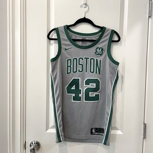 Youth Boston Celtics Al Horford Nike Jersey in Gray/Green